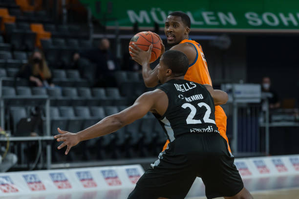 拉菲尼亚一 拉菲尼亚一