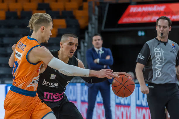 兼具速度与 兼具速度与