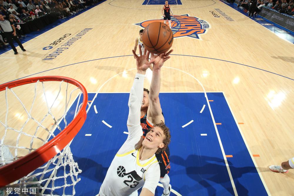 在压力下保 在压力下保