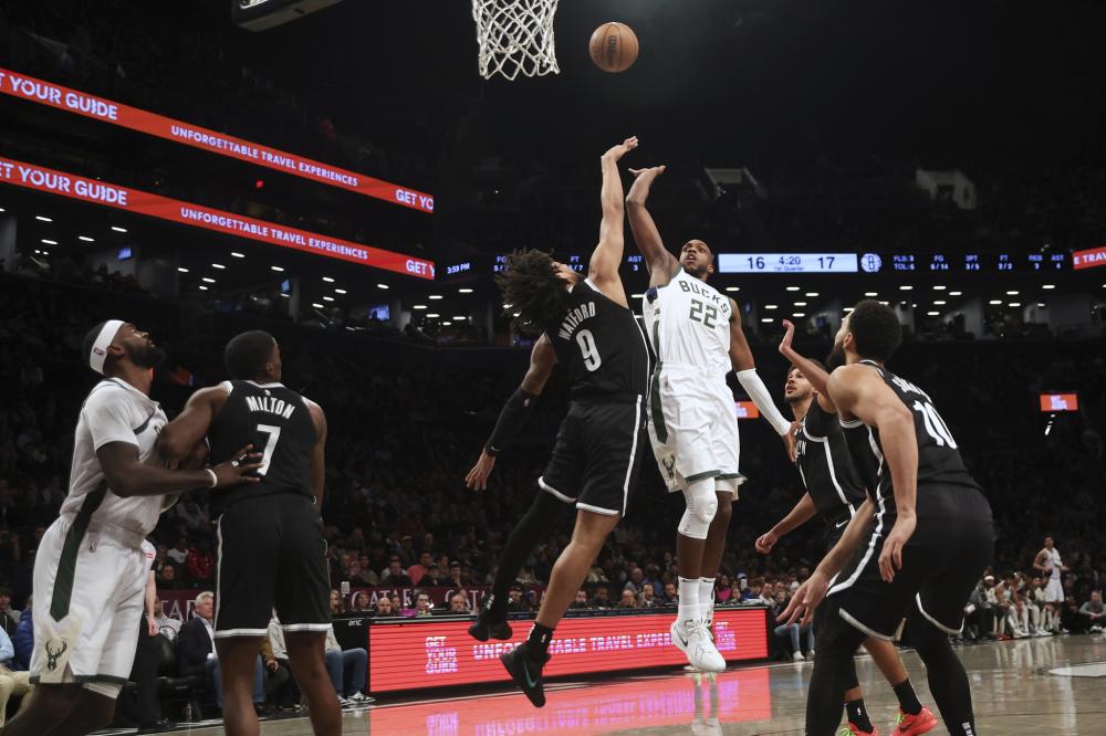 目前效力于 目前效力于